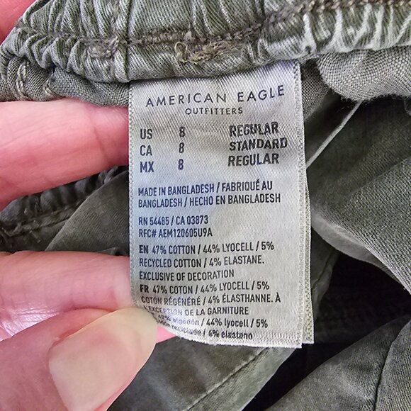 AE Women's Stretch Baggy Cargo Jogger Olive Green Size 8 - Picture 7 of 9